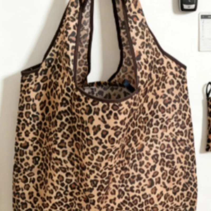 Bolsa impermeable plegable de nailon, bandolera ligera y compacta - imagen 5