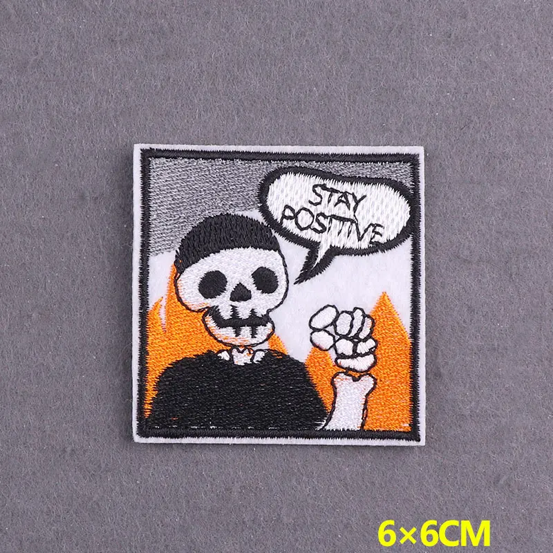 Parche termoadesivo humor negro bordado para mochila