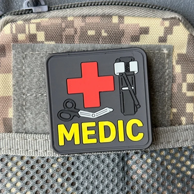 Parche táctico PVC Primeros Auxilios con gancho y bucle para ropa - imagen 5
