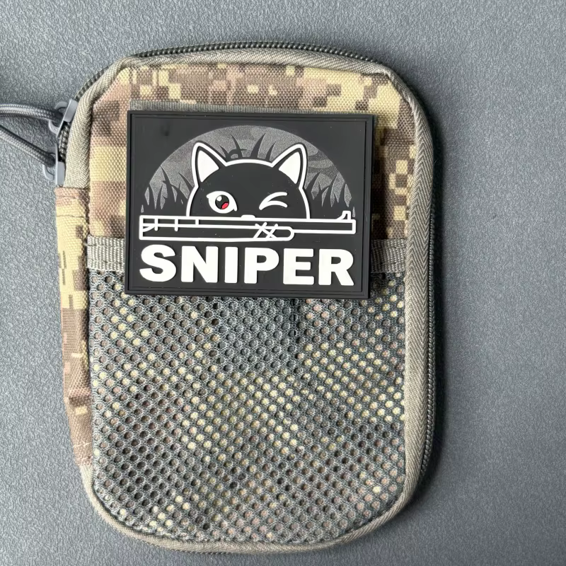 Parche táctico de PVC gato negro Wink con velcro para mochila - imagen 4