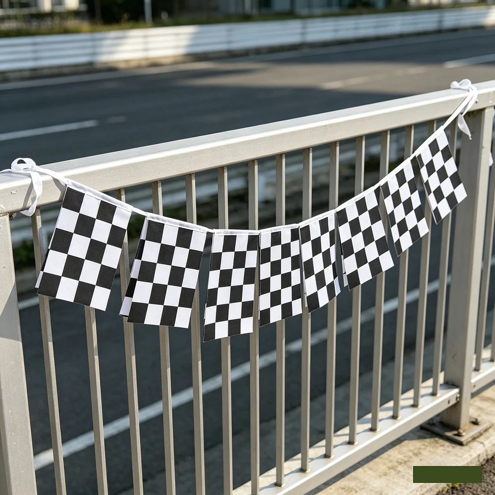 Bandera triangular a cuadros temática de carreras para fiestas - imagen 5