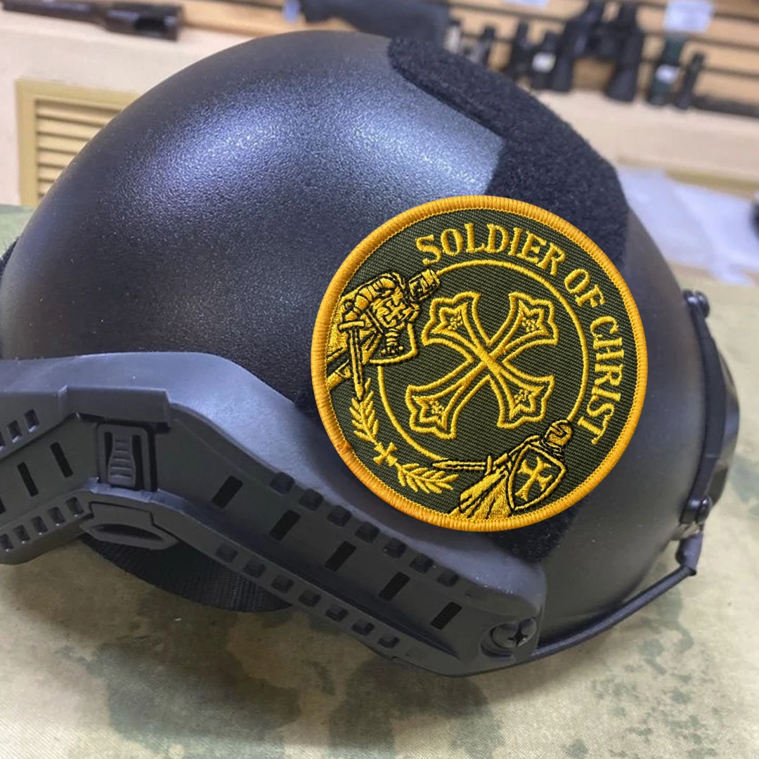 Parche emblema cruz templaria bordada con velcro para mochila - imagen 2
