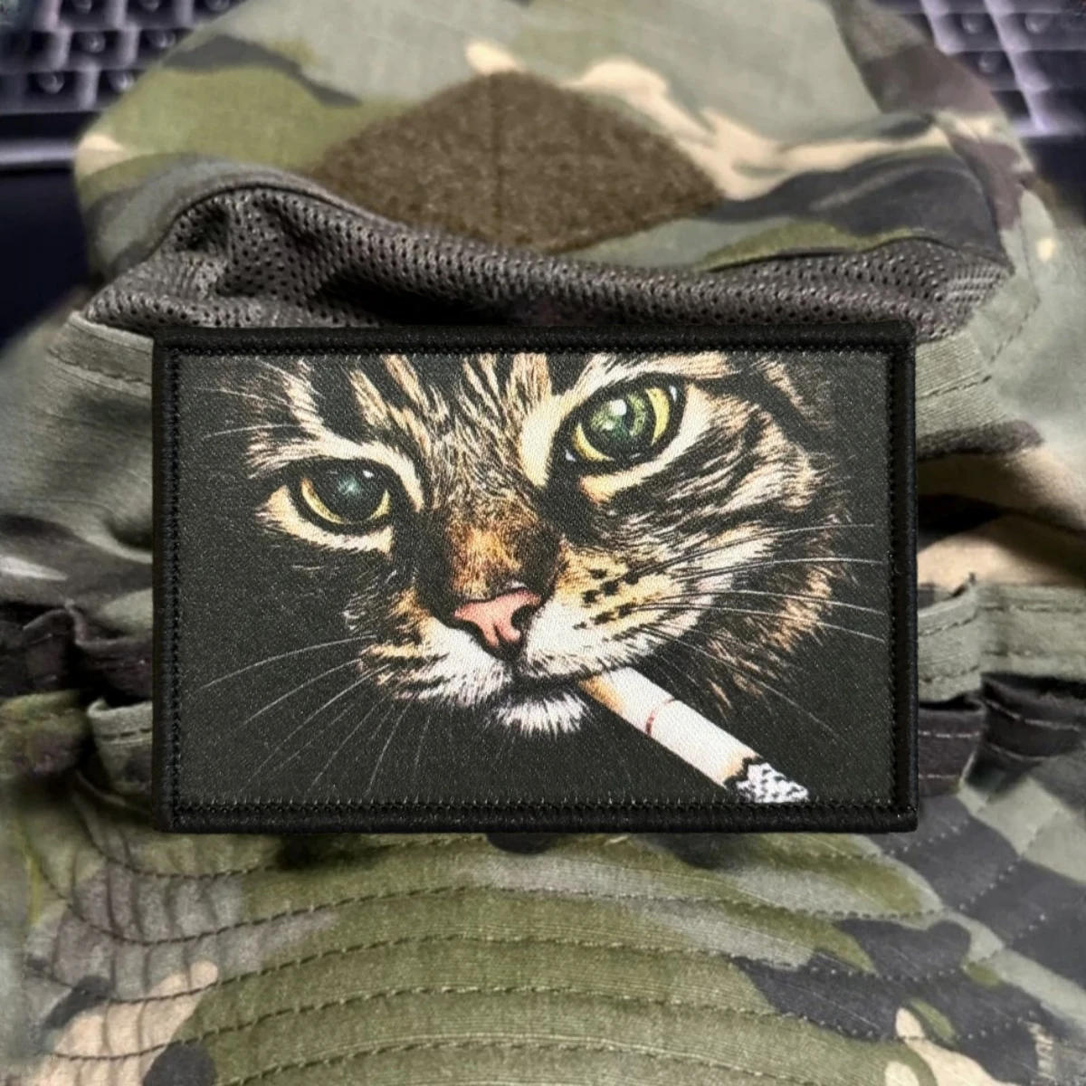 Parche táctico gato fumador con velcro para ropa y mochila - imagen 5