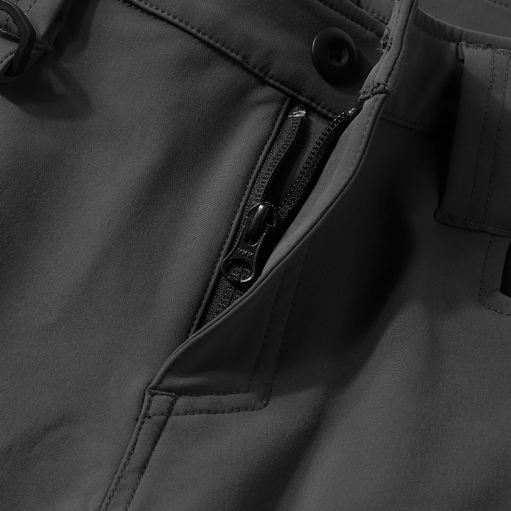 Detalle de tejido y costuras de los pantalones Emersongear Pelican