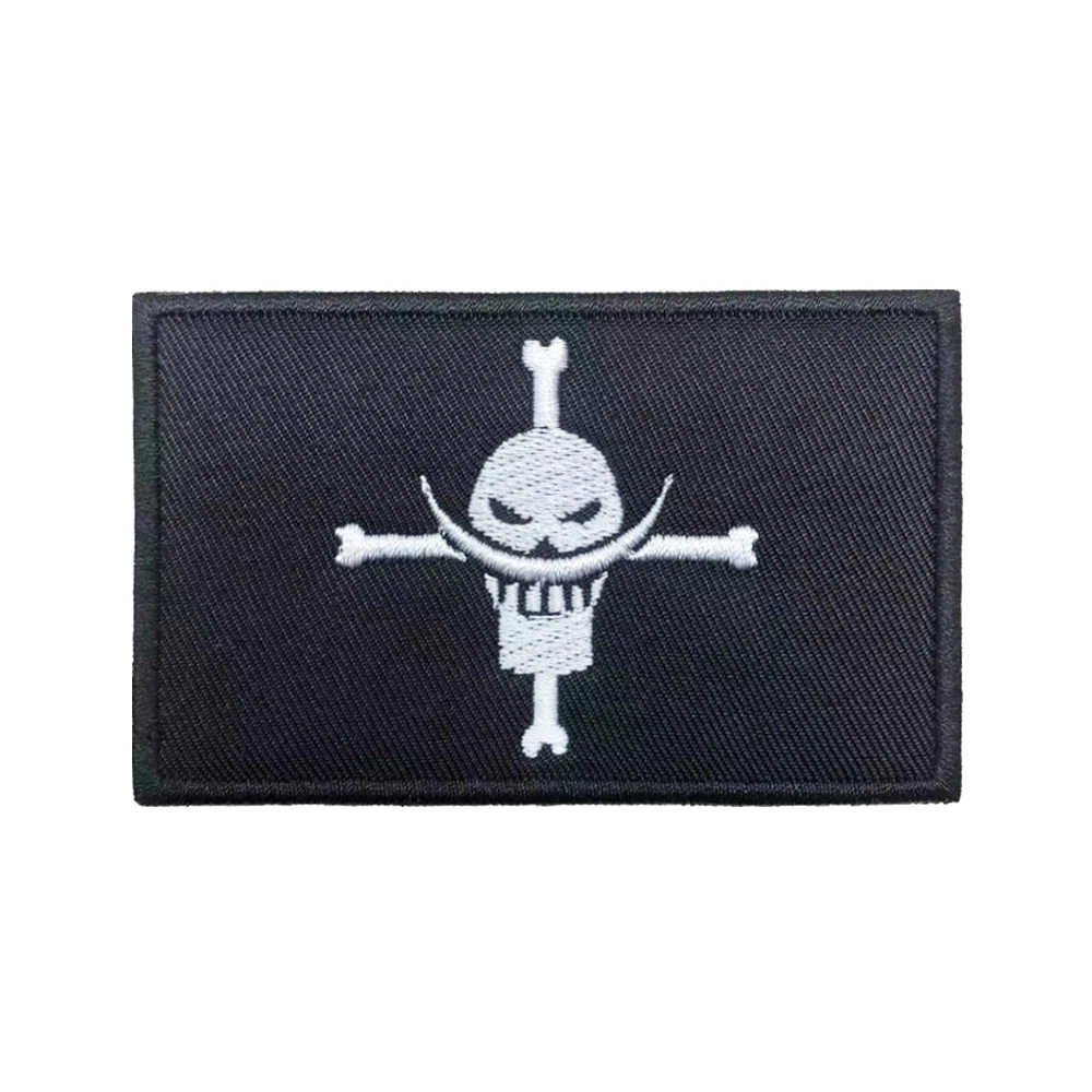 Parche bordado con calavera y bandera militar