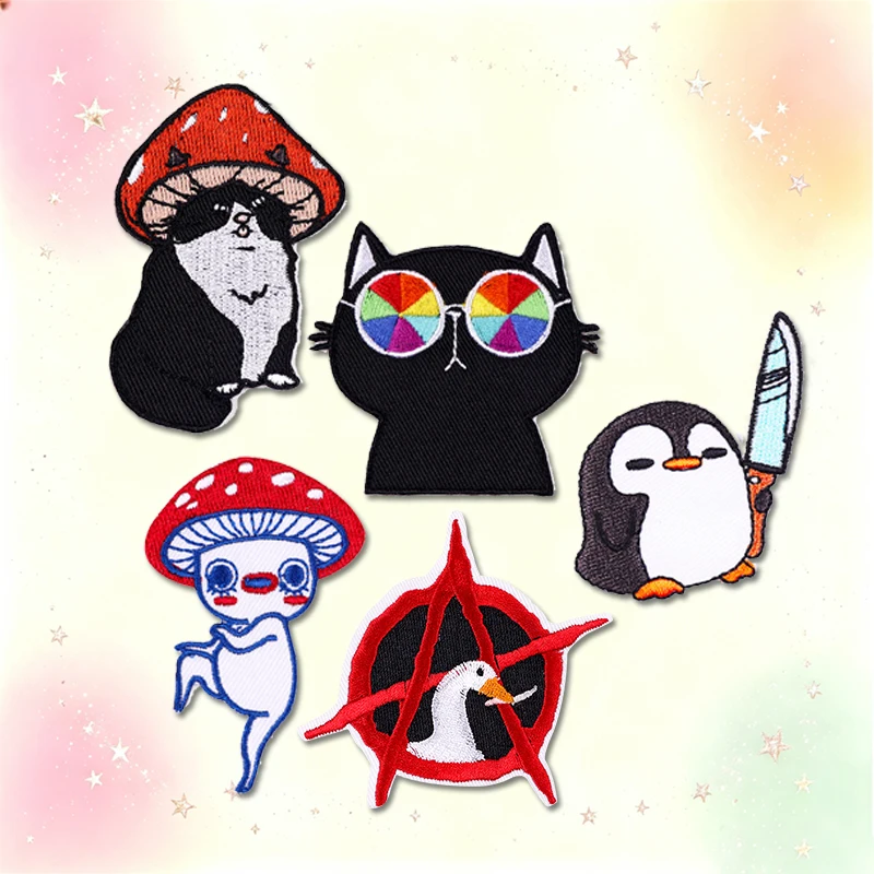 Detalle de motivos de pato y gato