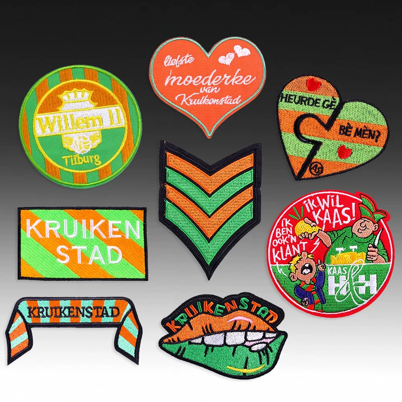 Set de 8 parches bordados con motivos detallados