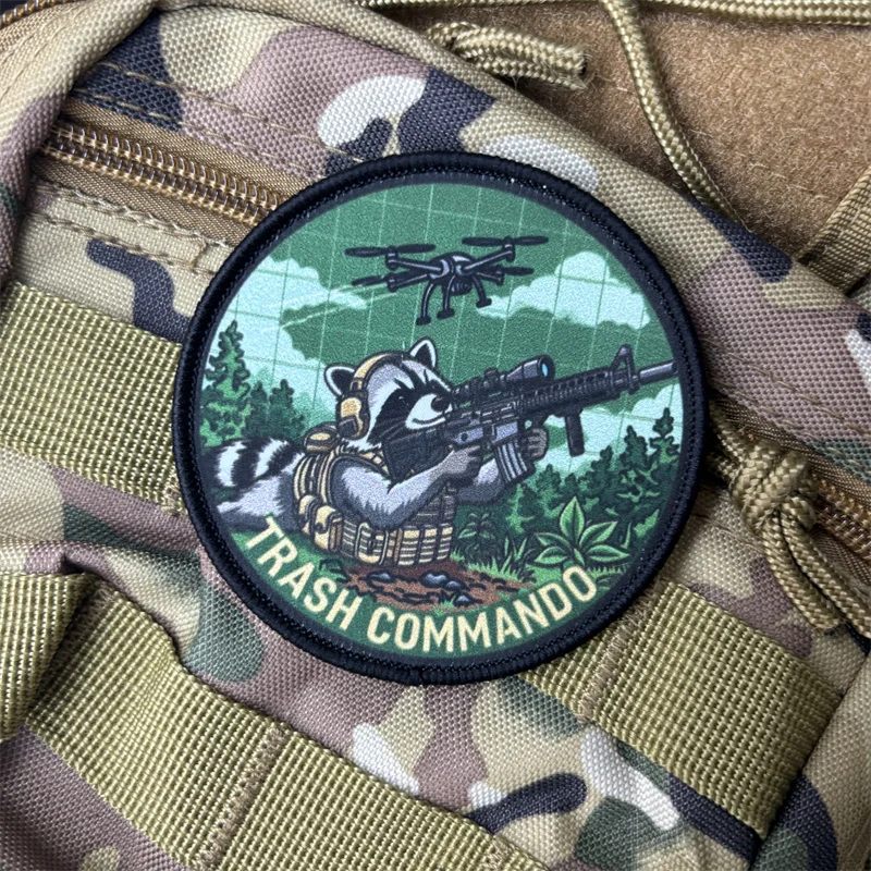 Parche táctico mapache con velcro, insignia militar para mochila - imagen 4
