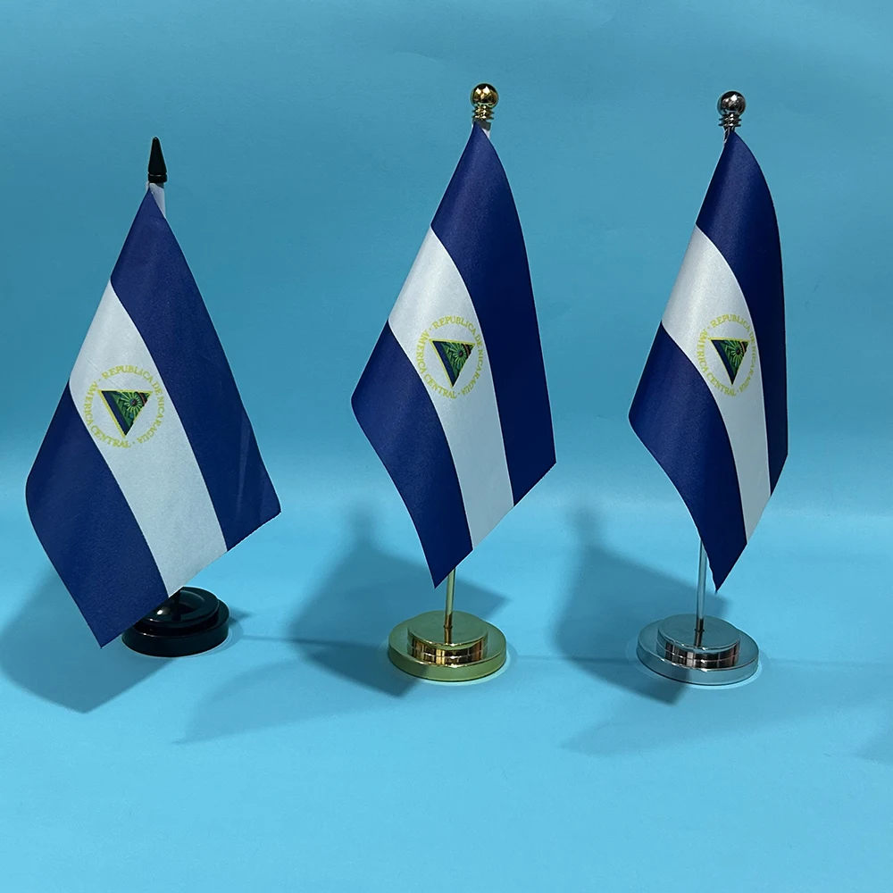 Bandera Nicaragua poliéster para escritorio - imagen 2