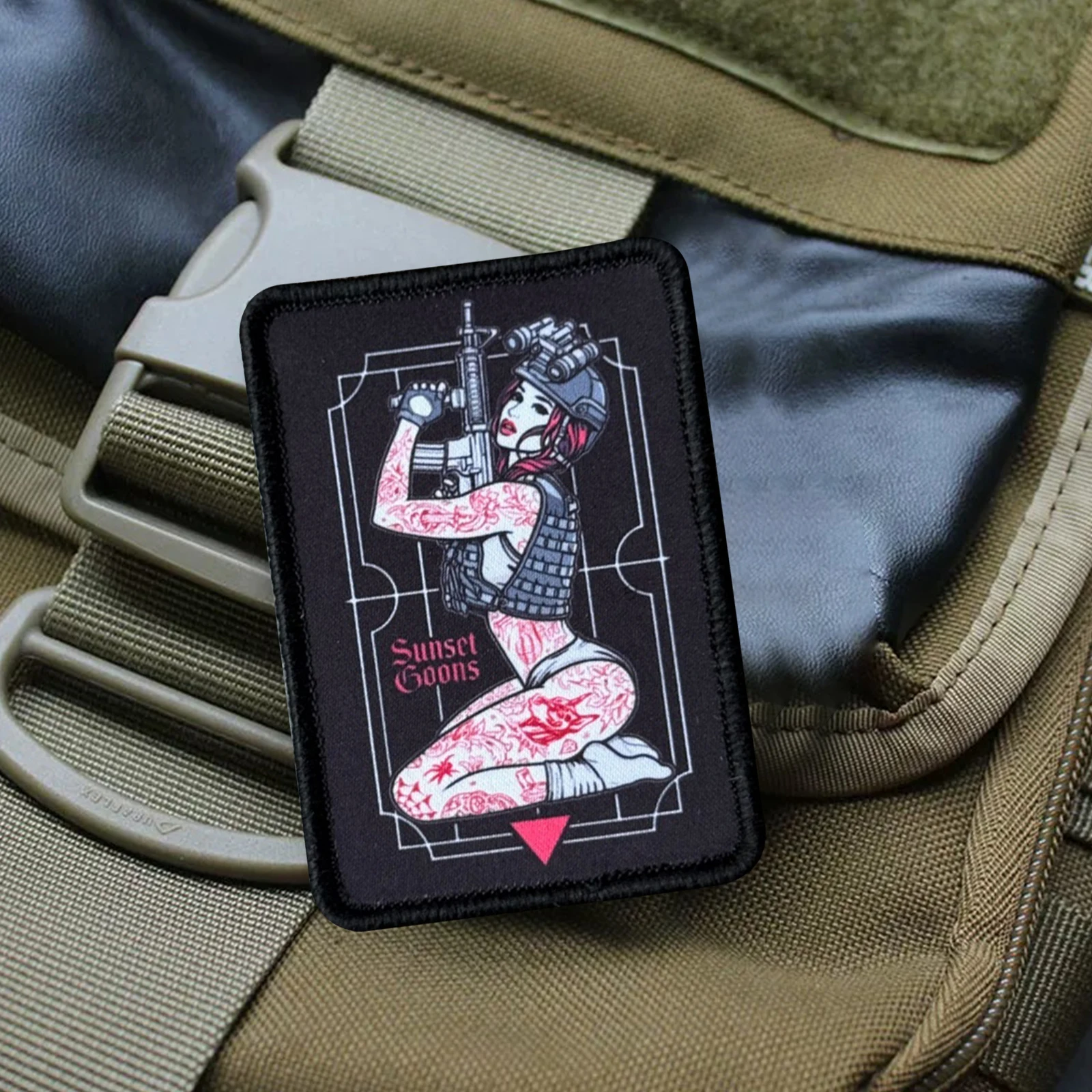 Parche táctico gancho y bucle moral chica anime militar - imagen 3