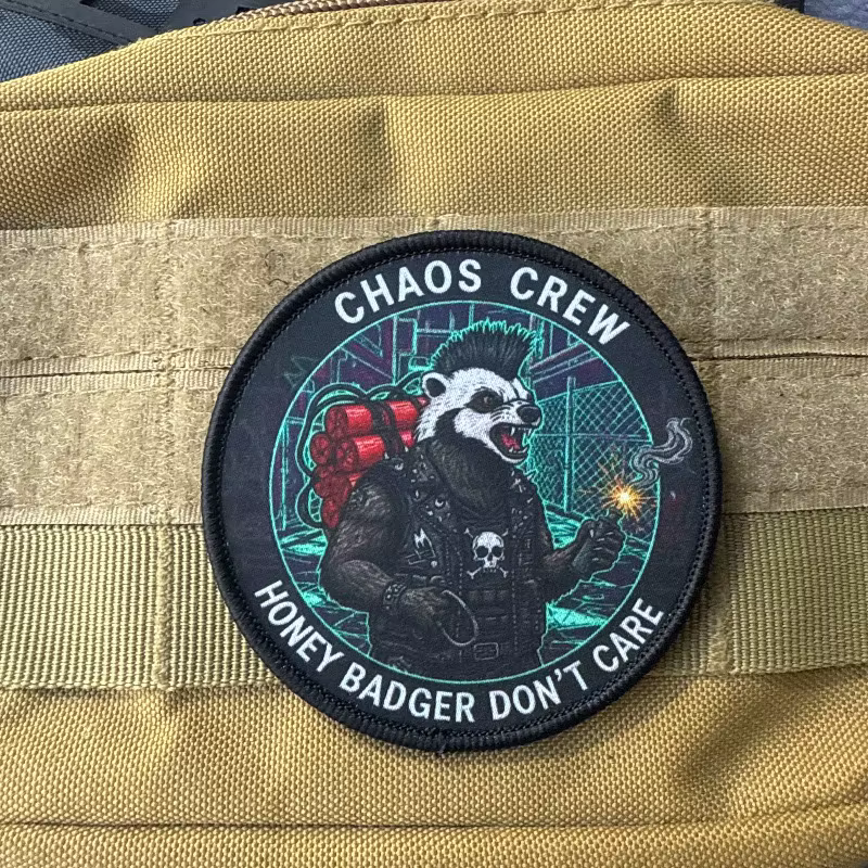 Parche táctico Raccoon bordado insignia moral con velcro gancho-bucle - imagen 2