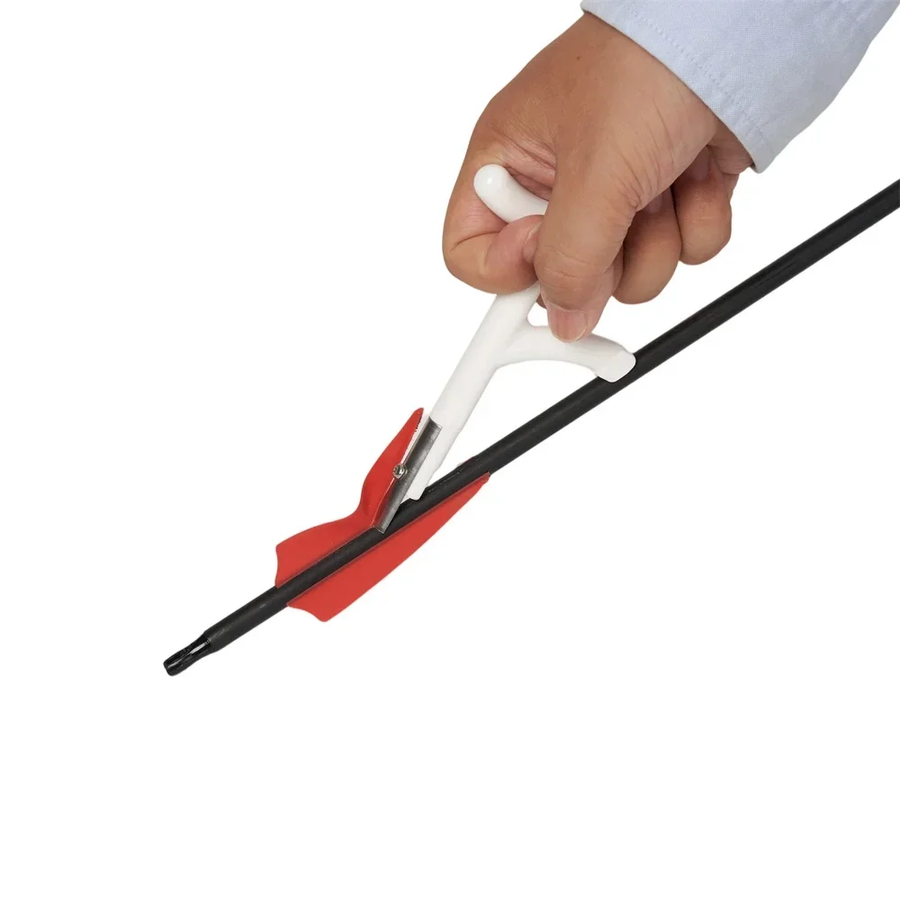 Herramienta en contexto de bricolaje de flechas