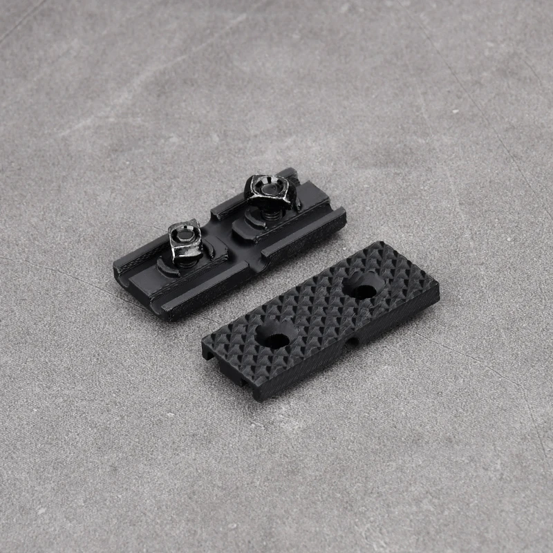 Cubierta riel M-LOK con guía de cables para linterna táctica - imagen 5
