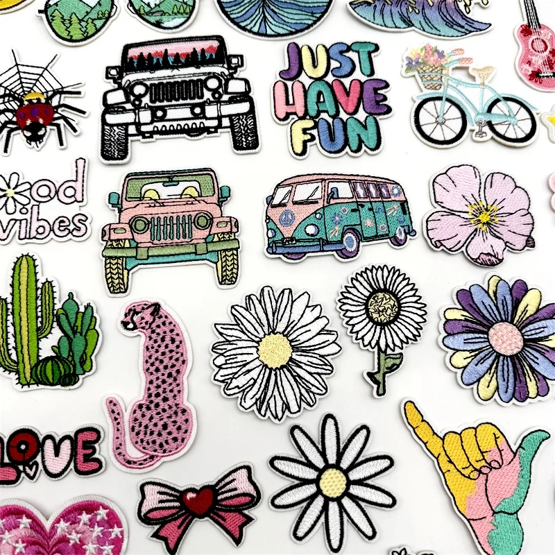 Parche bordado termoadhesivo flores dibujos animados para ropa