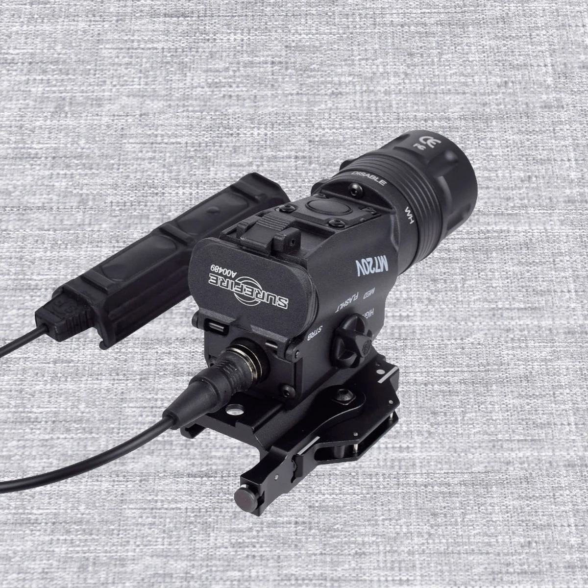 SureFire M720V linterna táctica LED estroboscópica para rifle AR15 QD - imagen 3