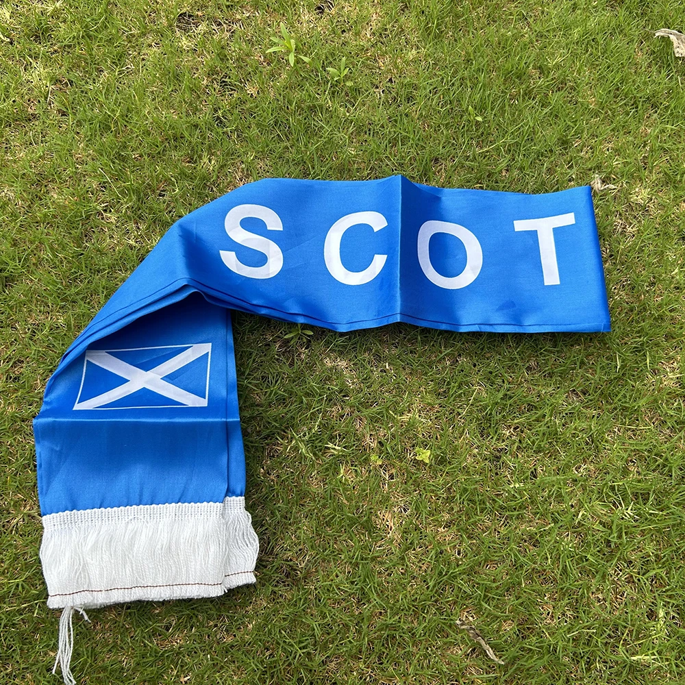 Bufanda de Escocia de satén doble cara con borlas - imagen 5