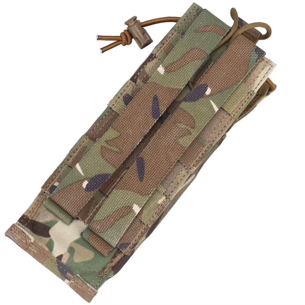 Detalle del sistema de anclaje MOLLE de la bolsa