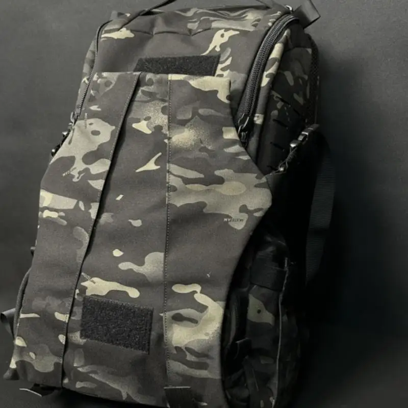 Mochila táctica MOLLE funcional con expansión y bolsa de accesorios - imagen 4