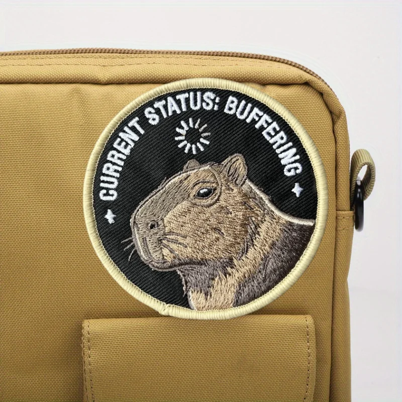 Parche táctico bordado capibara 3D con velcro para brazalete - imagen 4