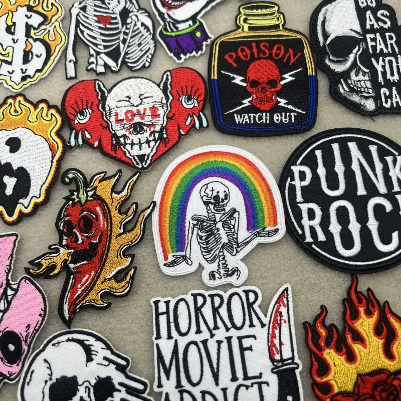 Parche bordado termoadhesivo llama punk calavera – Para chaqueta - imagen 4