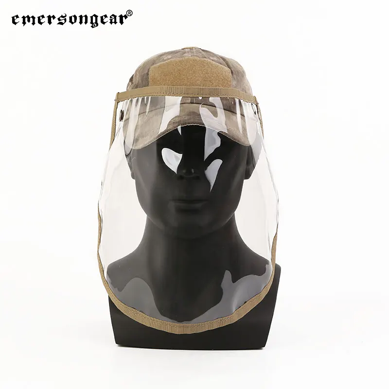 Gorra táctica Emersongear en uso