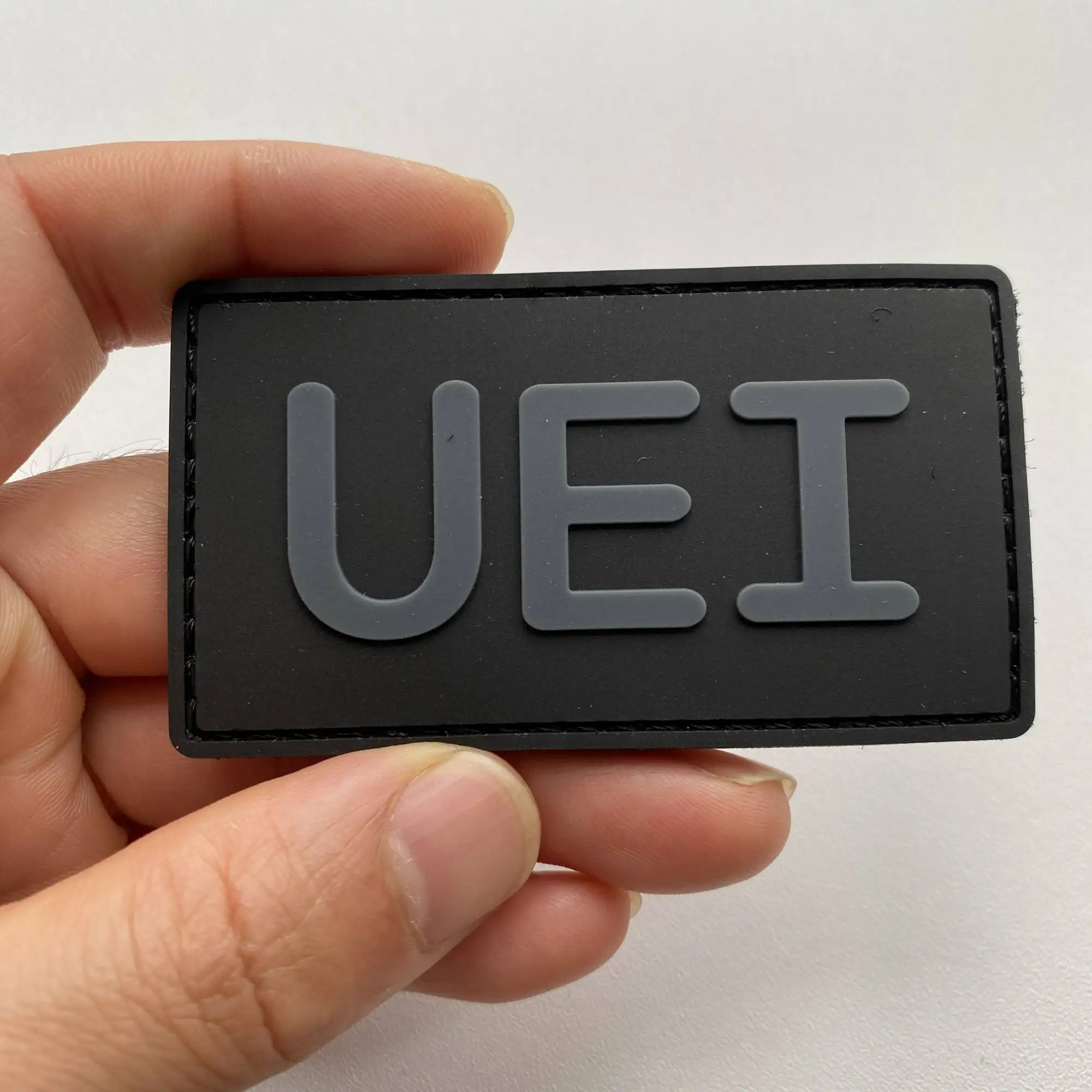 Parche táctico 3D de PVC con texto en relieve y velcro personalizable - imagen 5