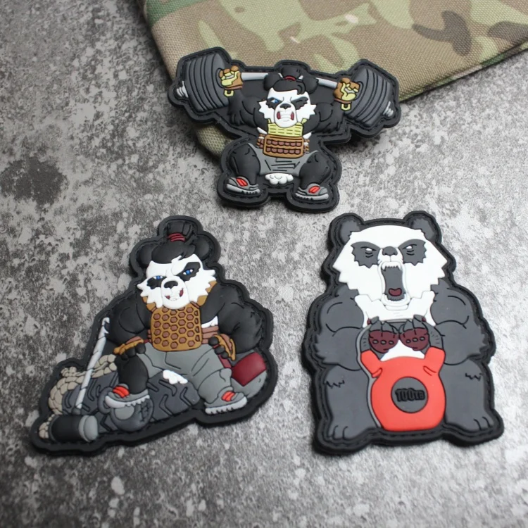 Insignia 3D de PVC con panda para personalizar tu mochila