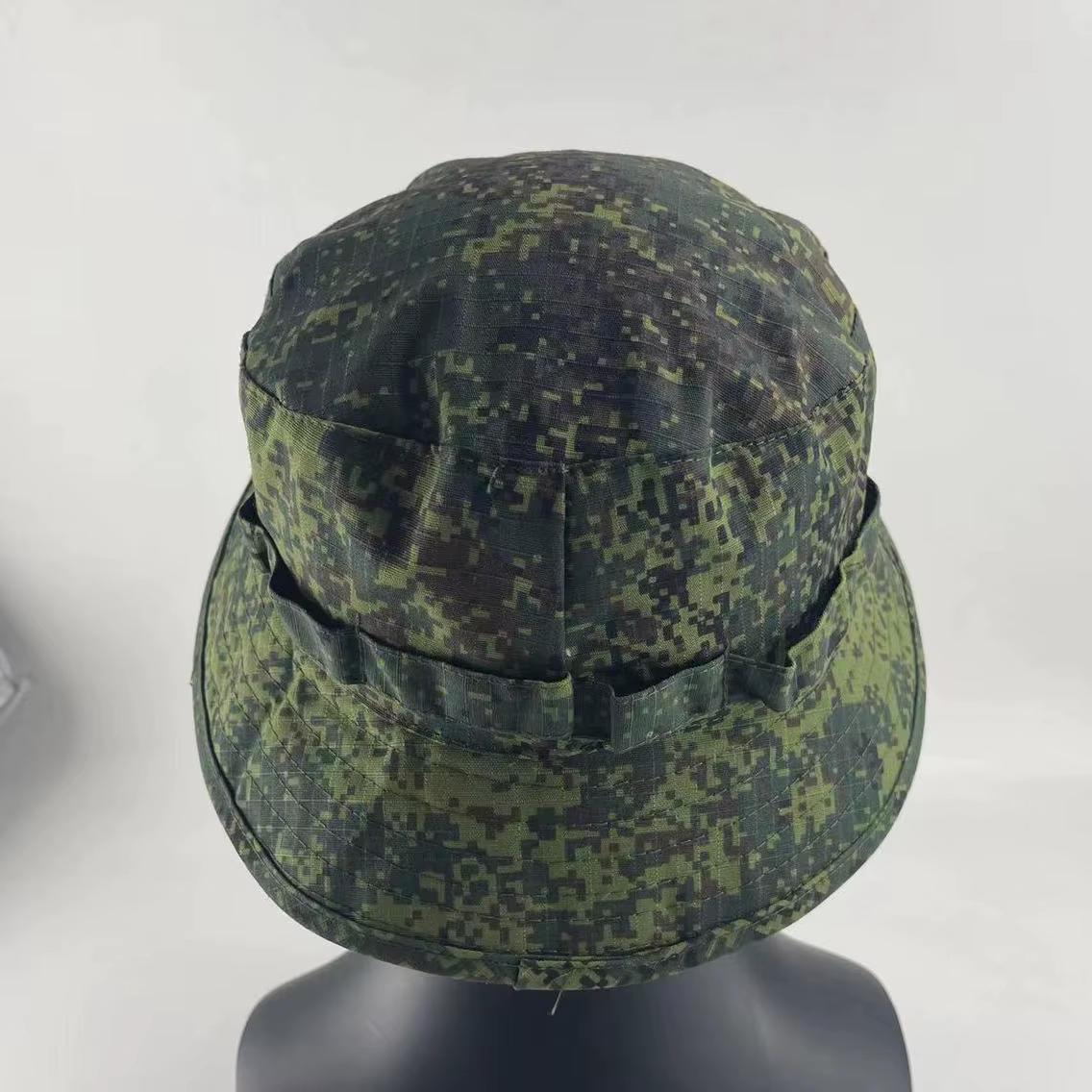 Gorra EMR detalle