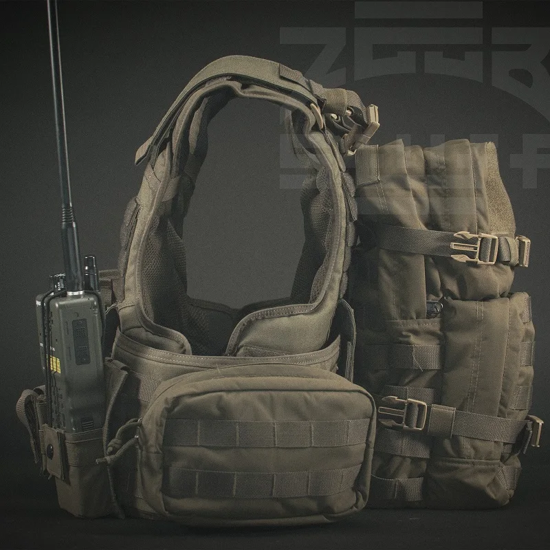 Vista de la bolsa de accesorios táctica para actividades al aire libre