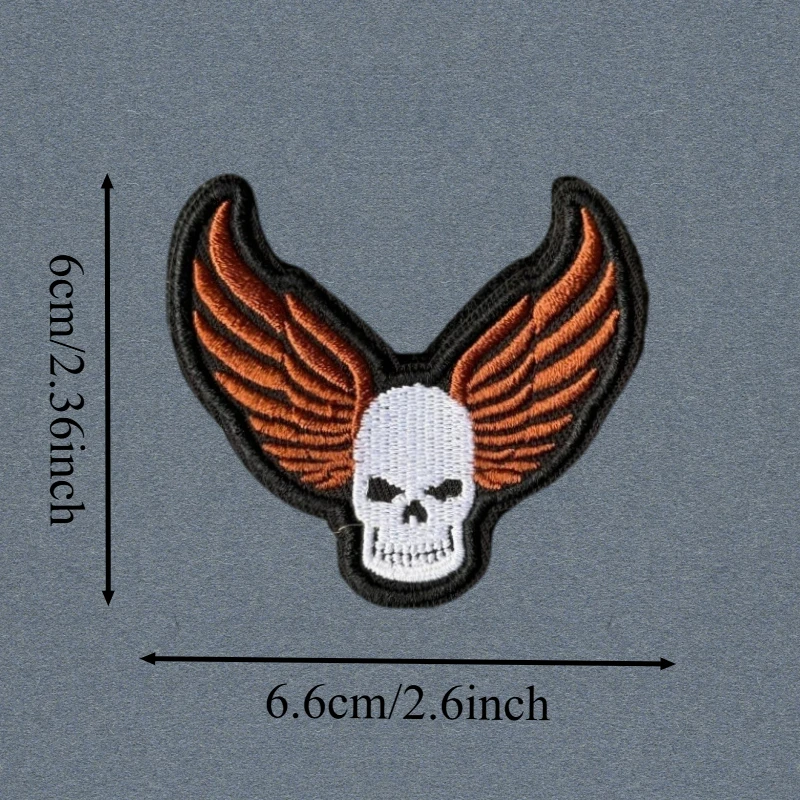 Parche táctico calavera con alas, gancho y bucle para ropa - imagen 2