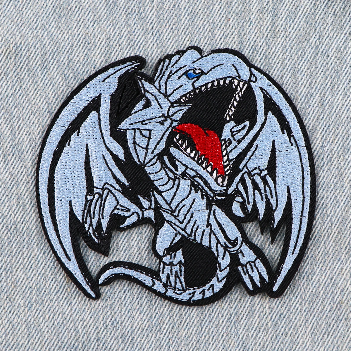 Parche bordado dragón blanco – Termoadhesivo para chaqueta - imagen 4