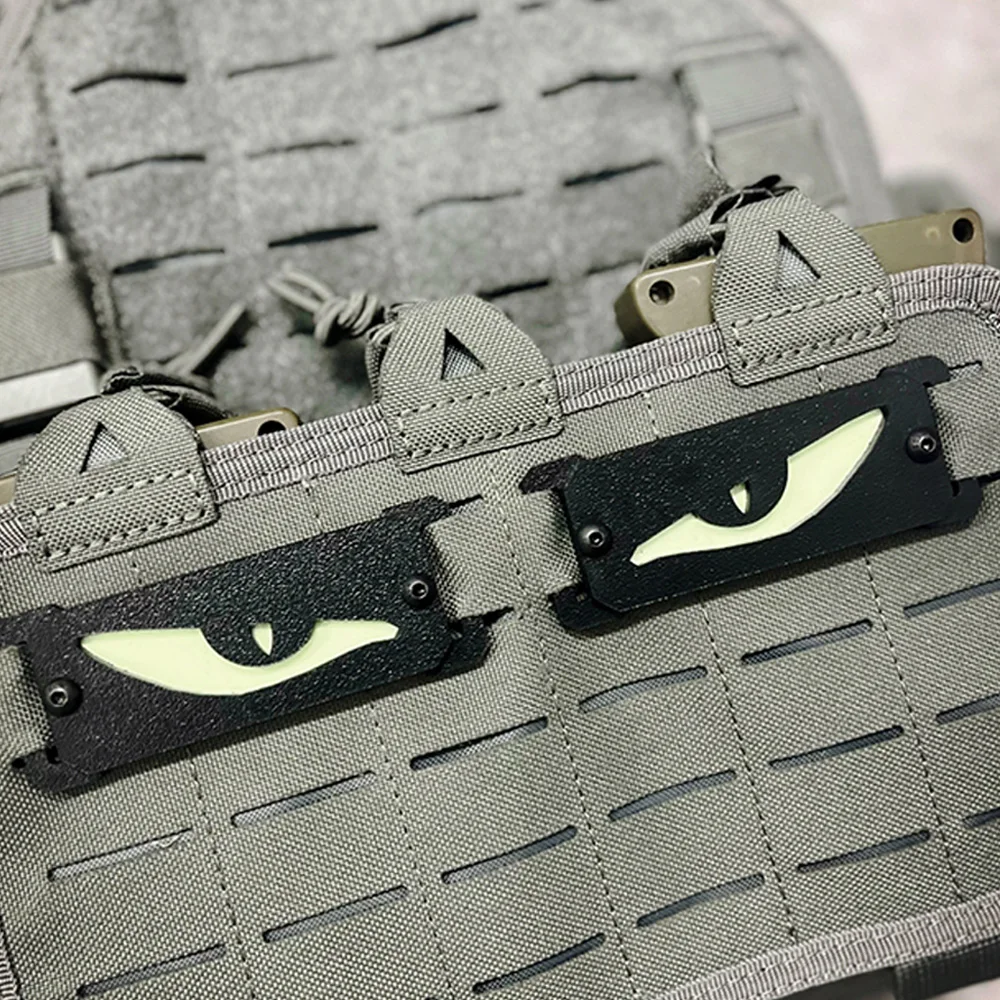 Marcador luminoso MOLLE para chaleco y mochila – Señalización seguridad - imagen 2