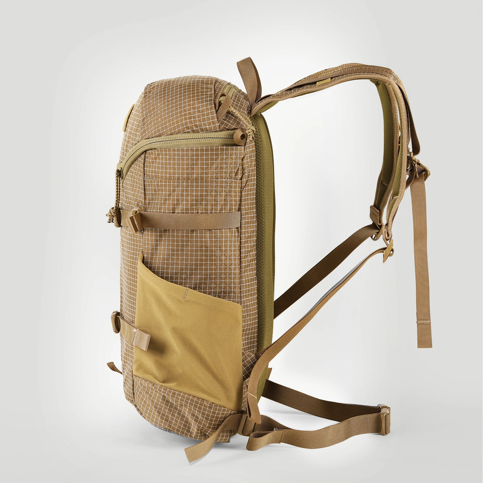 Mochila outdoor ligera para senderismo, montañismo y ciclismo - imagen 3