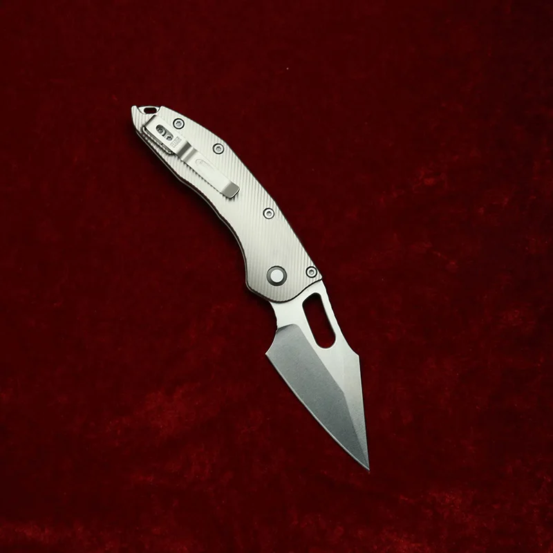 El cuchillo en contexto outdoor: herramienta plegable para camping