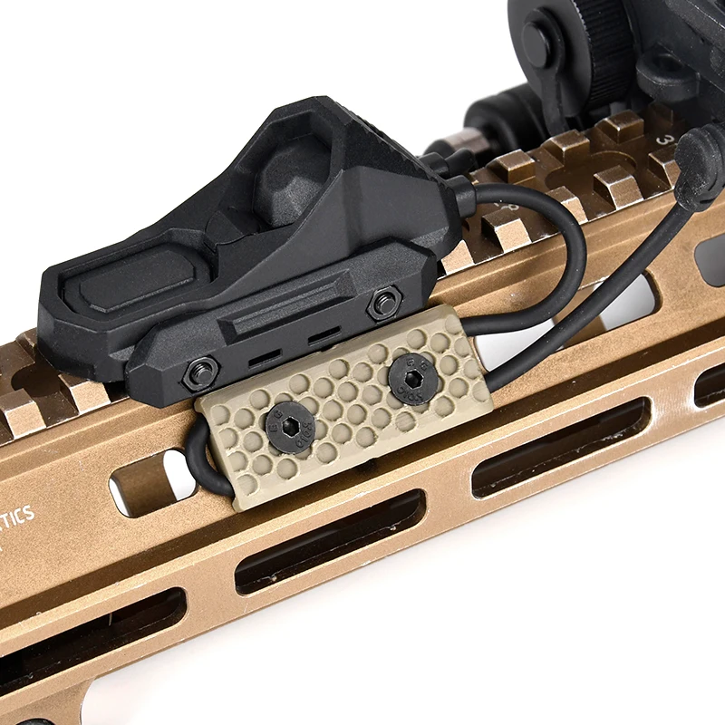 Gestión de cables M-LOK/KeyMod para linterna PEQ M600, fijo