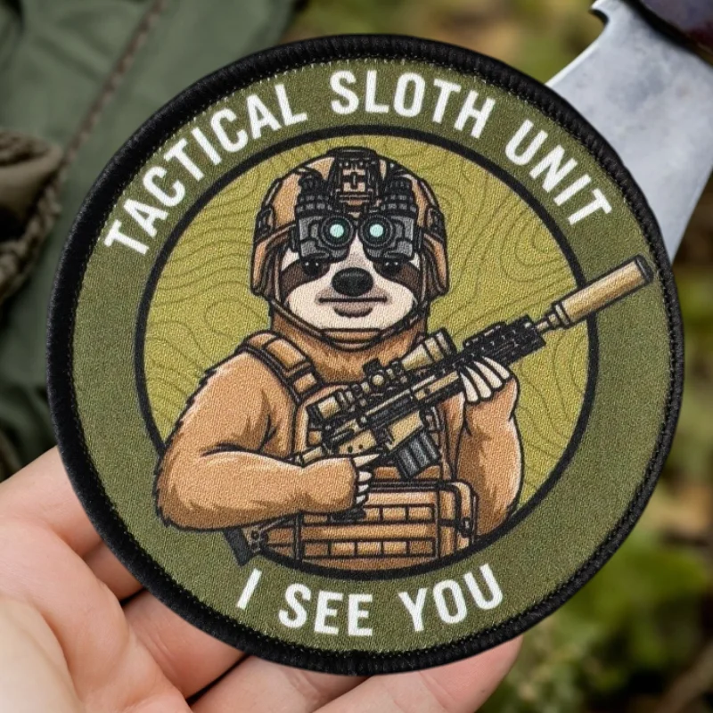 Parche táctico I SEE YOU Sloth con velcro para chaleco y mochila - imagen 3