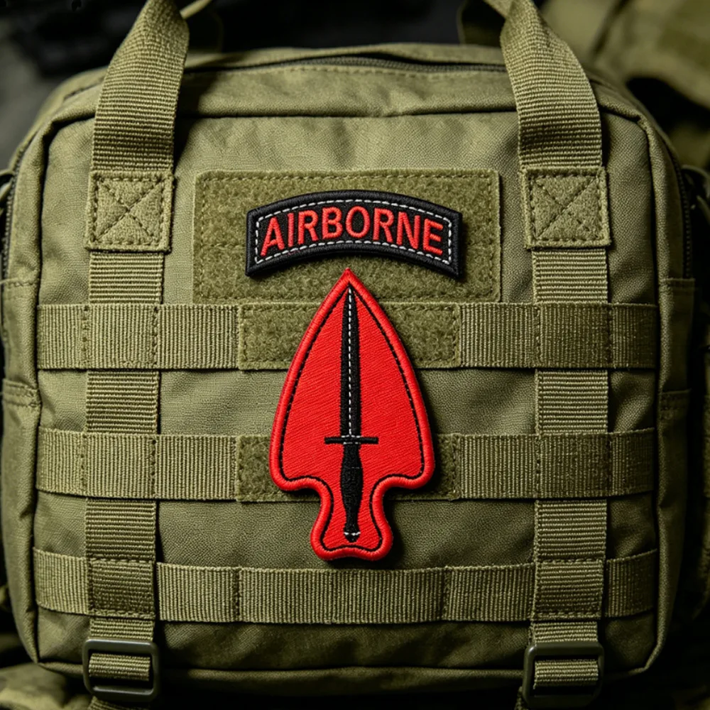 Parche táctico Airborne con letras bordadas y velcro para mochila