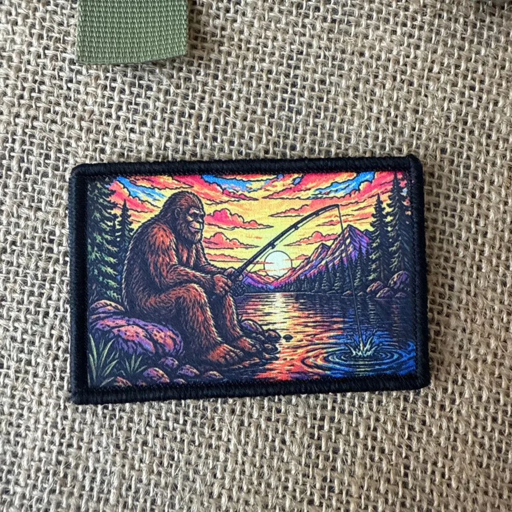 Parche táctico de pesca y montaña con Velcro para mochila - imagen 3