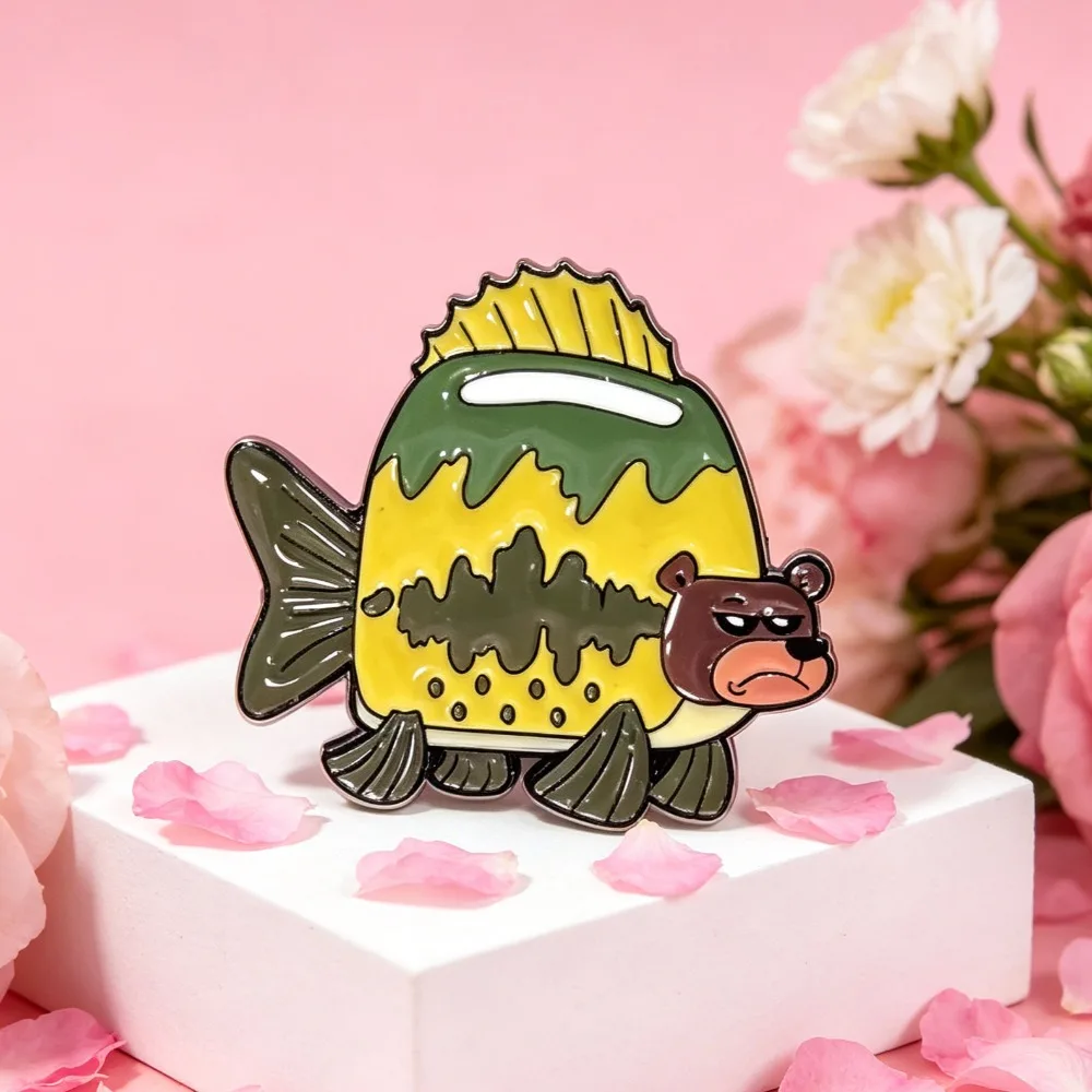 Pin de solapa broche esmaltado oso y pez estilo weirdcore - imagen 2