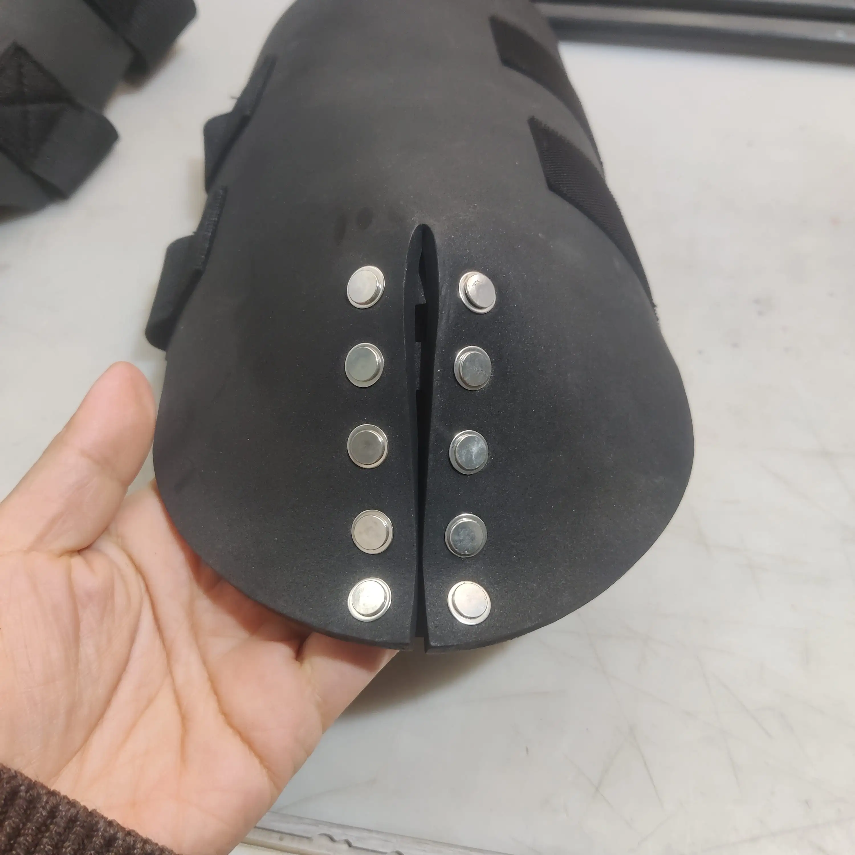 Protección para brazos y espada - frontal
