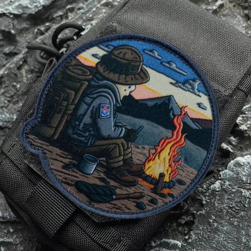 Insignia militar tipo parche táctico con fijación rápida