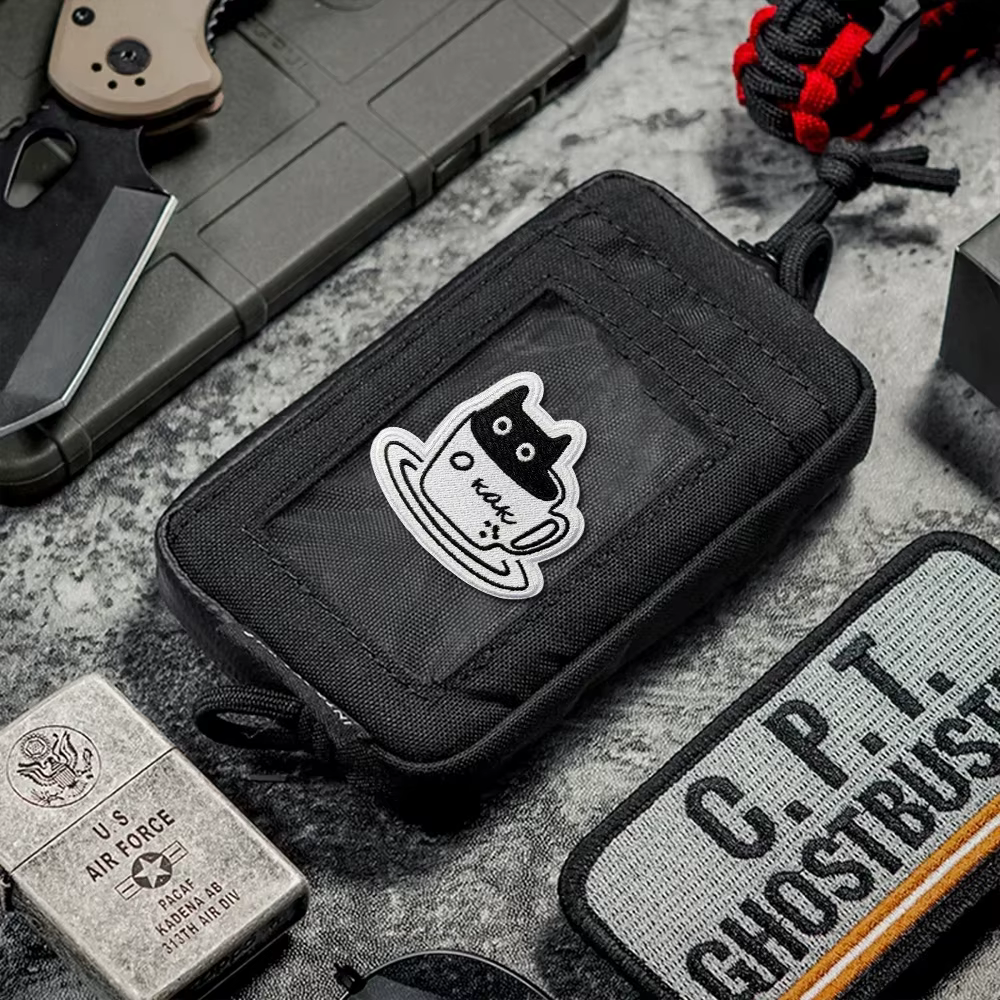 Parche bordado táctico gato negro taza café con velcro para mochila - imagen 4