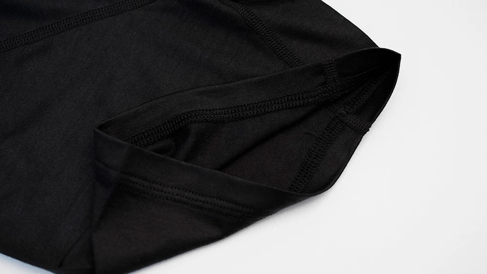 Camiseta lana merino detalle costuras