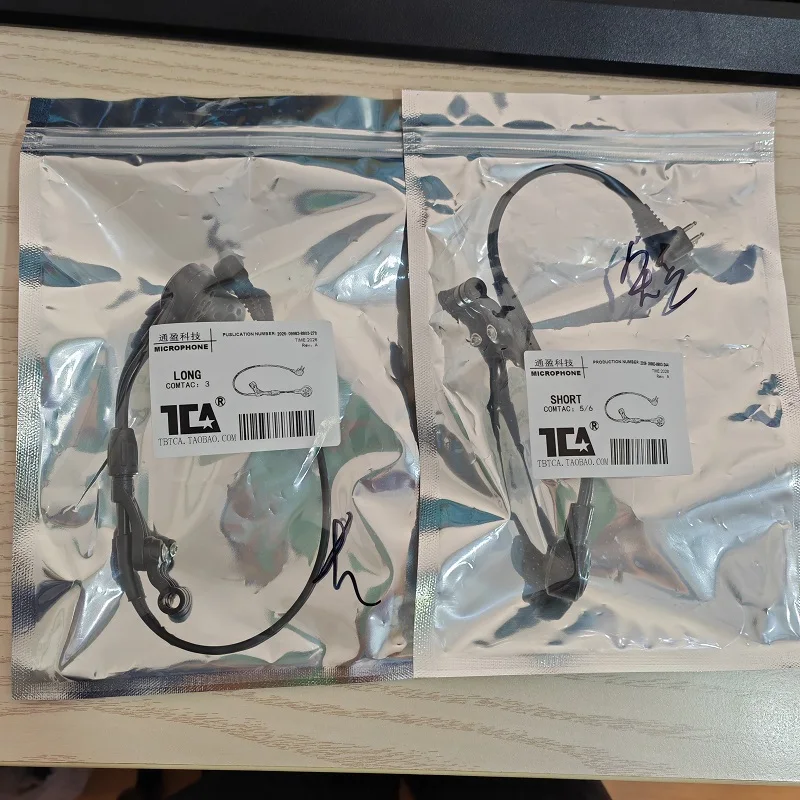 Auriculares con micrófono integrado y captación de sonido en uso