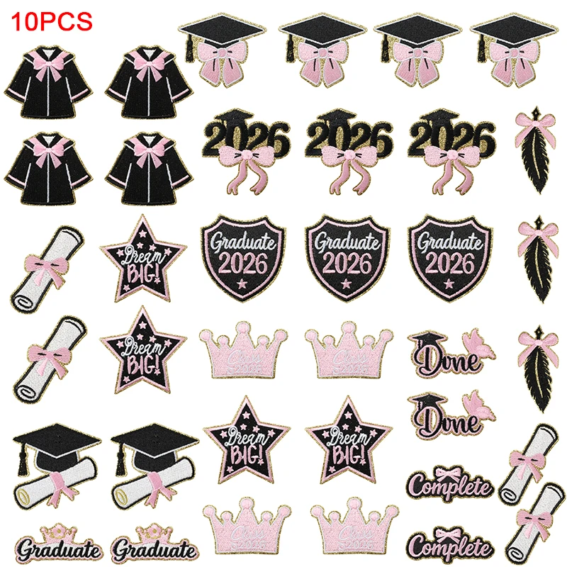 Parche bordado “Graduate Dream Big” en detalle