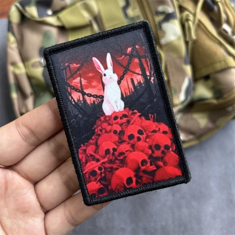 Vista del diseño oscuro para personalizar mochila y prendas