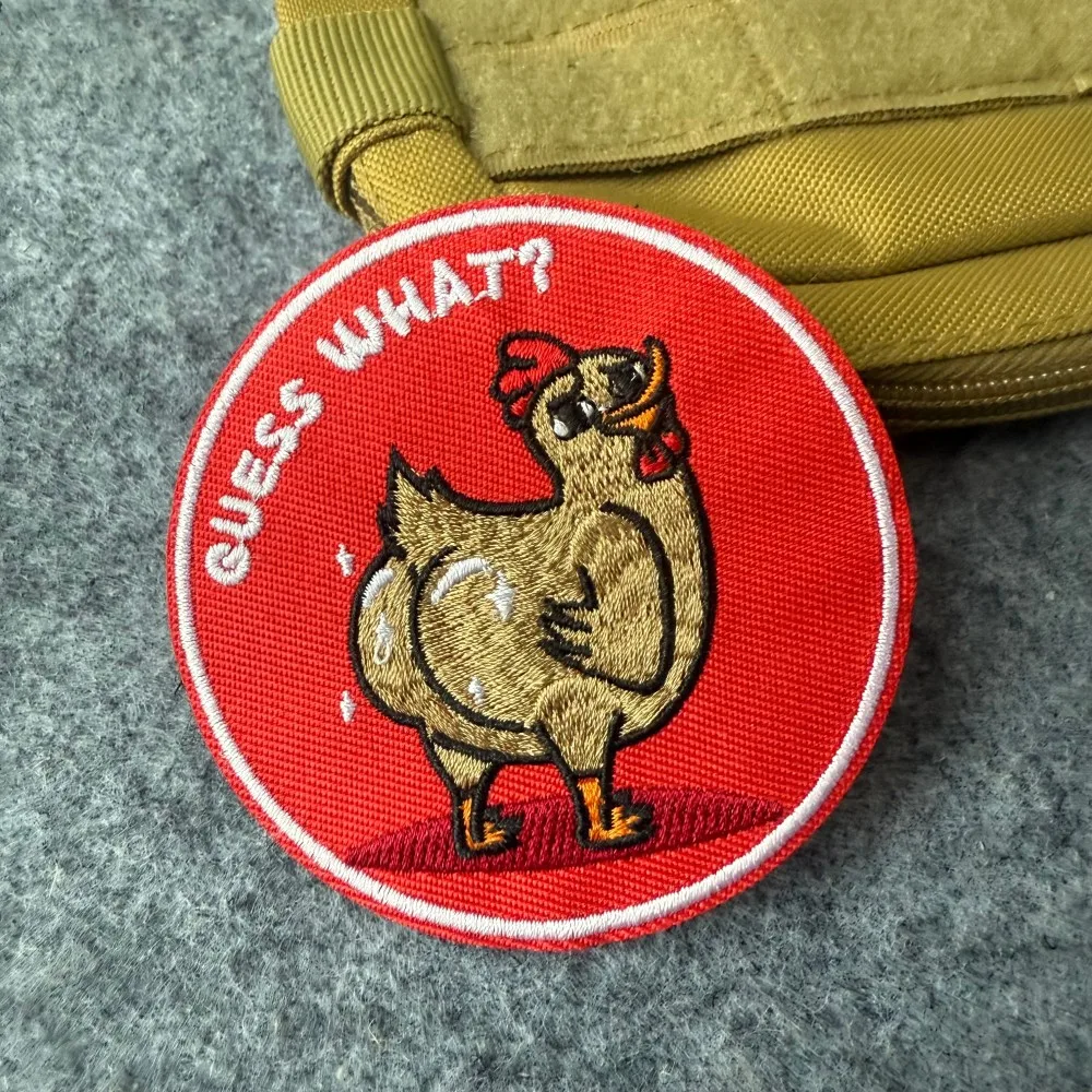Parche táctico bordado Adivina qué – Pollo con velcro - imagen 3