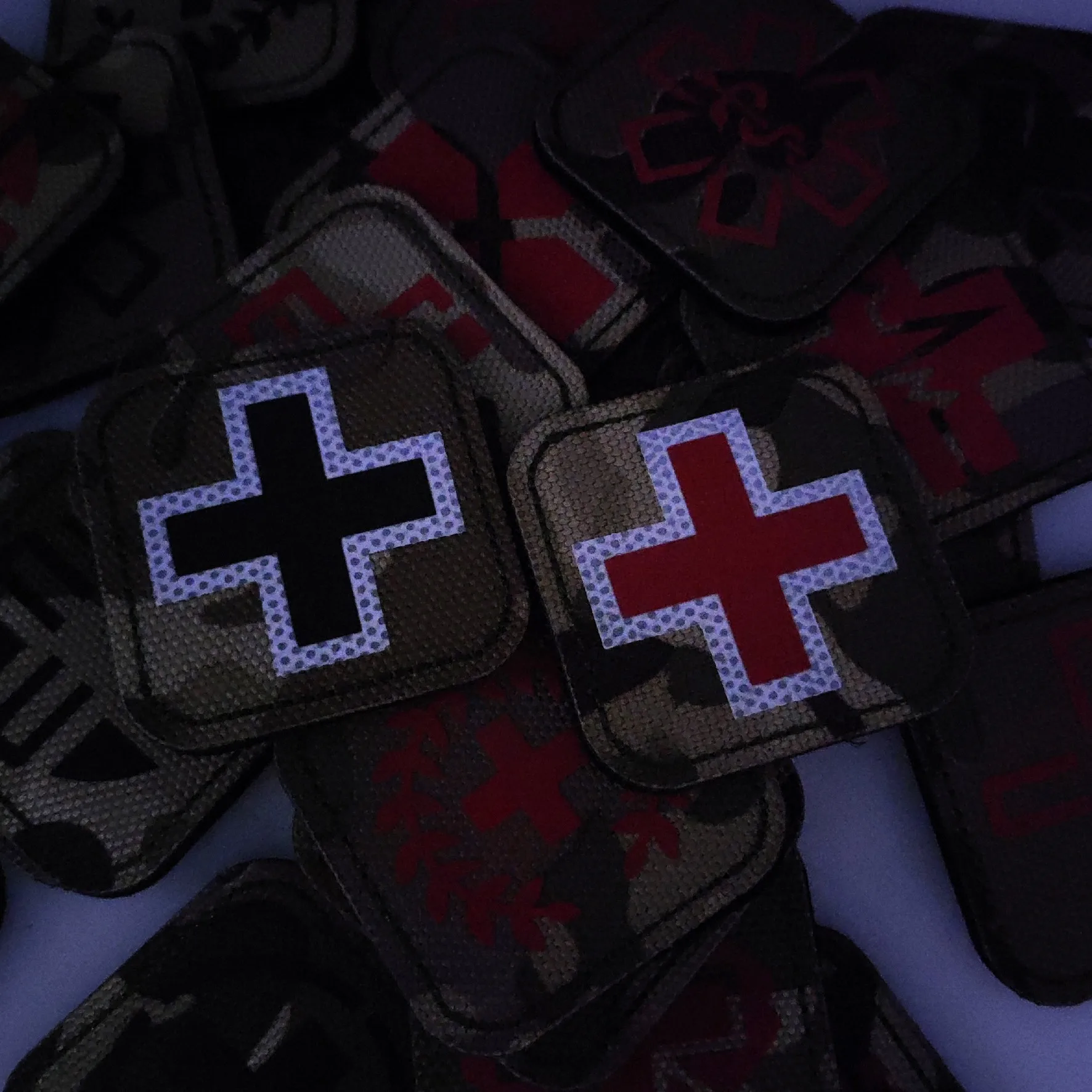 Parches velcro tácticos camuflaje primeros auxilios IR reflectante