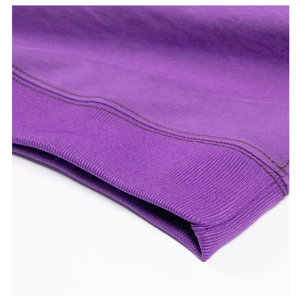 Detalle del tejido elástico de la sudadera