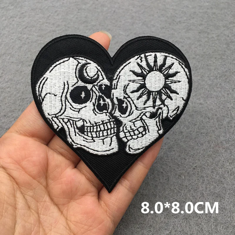 Parche táctico calavera punk – Bordado negro para coser o planchar - imagen 5